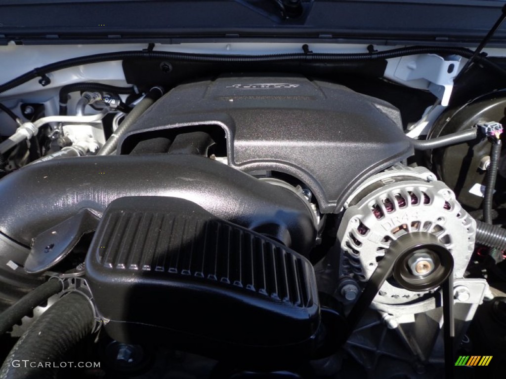 2013 Chevrolet Tahoe LS Engine Photos