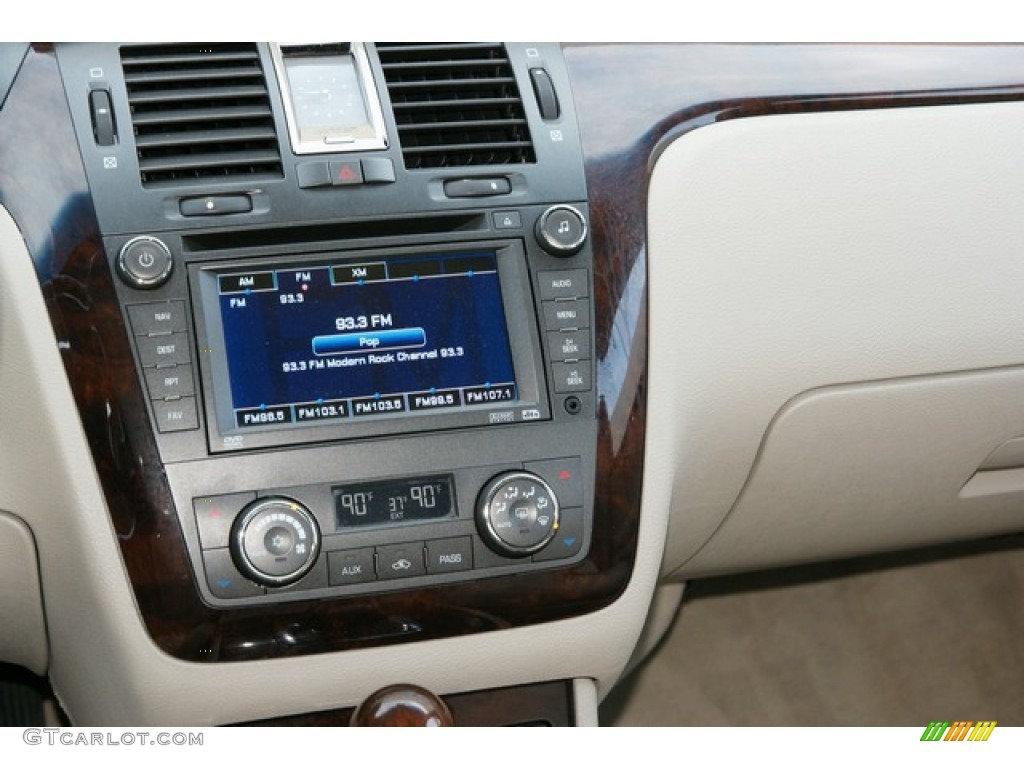 2007 Cadillac DTS Sedan Controls Photo #78131764