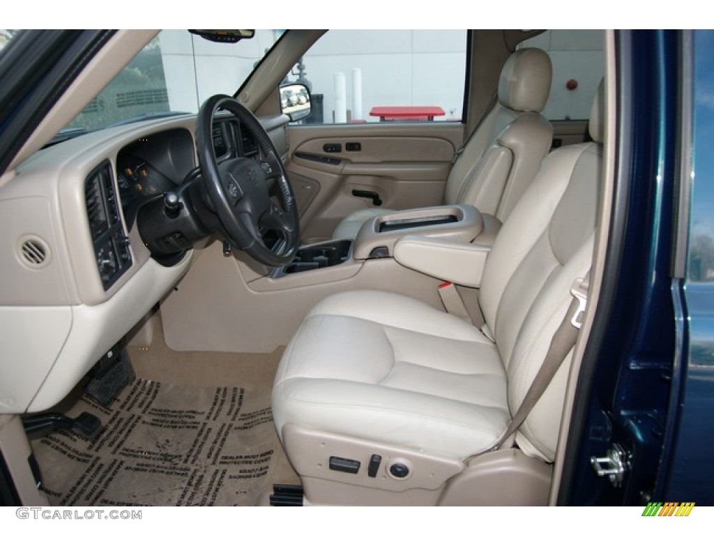 2005 Chevrolet Suburban 1500 LT 4x4 Front Seat Photo #78132593