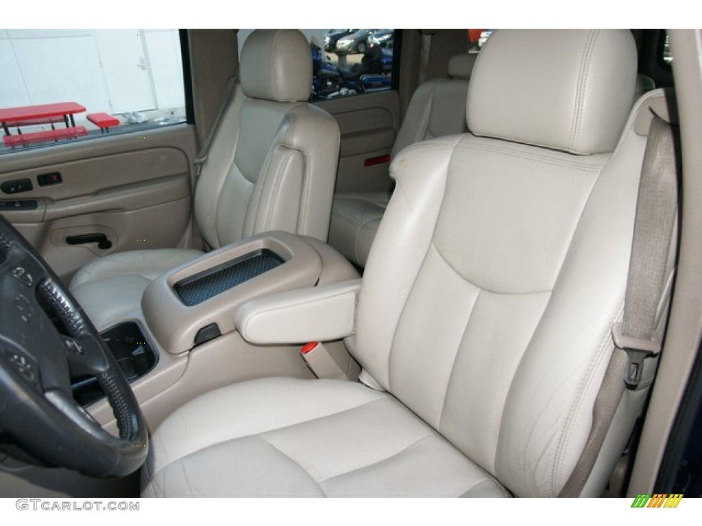 2005 Chevrolet Suburban 1500 LT 4x4 Front Seat Photo #78132627