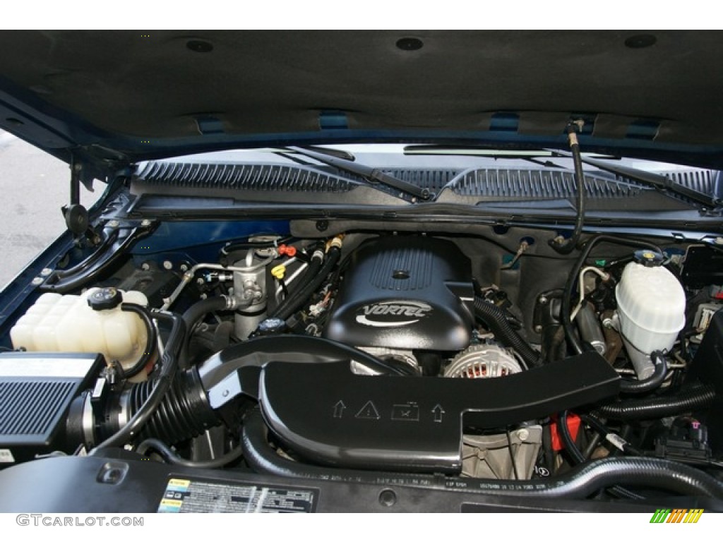 2005 Chevrolet Suburban 1500 LT 4x4 Engine Photos