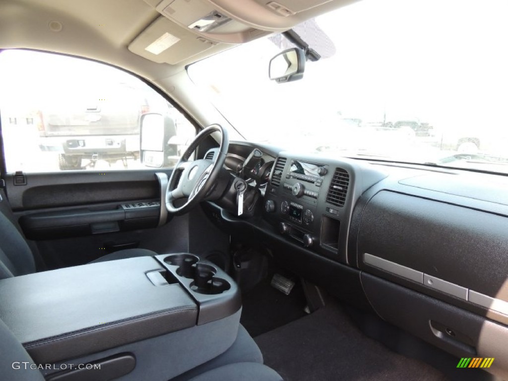 2009 Silverado 3500HD LT Crew Cab 4x4 - Silver Birch Metallic / Ebony photo #6