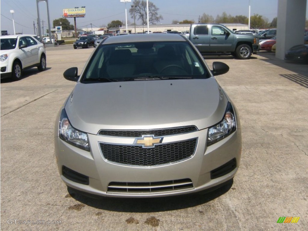 2013 Cruze LS - Champagne Silver Metallic / Jet Black/Medium Titanium photo #1