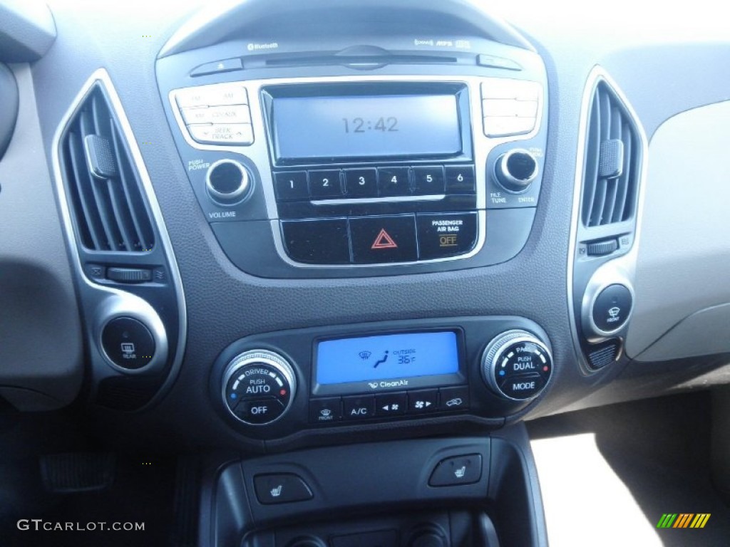 2010 Tucson Limited AWD - Ash Black / Black/Saddle photo #7