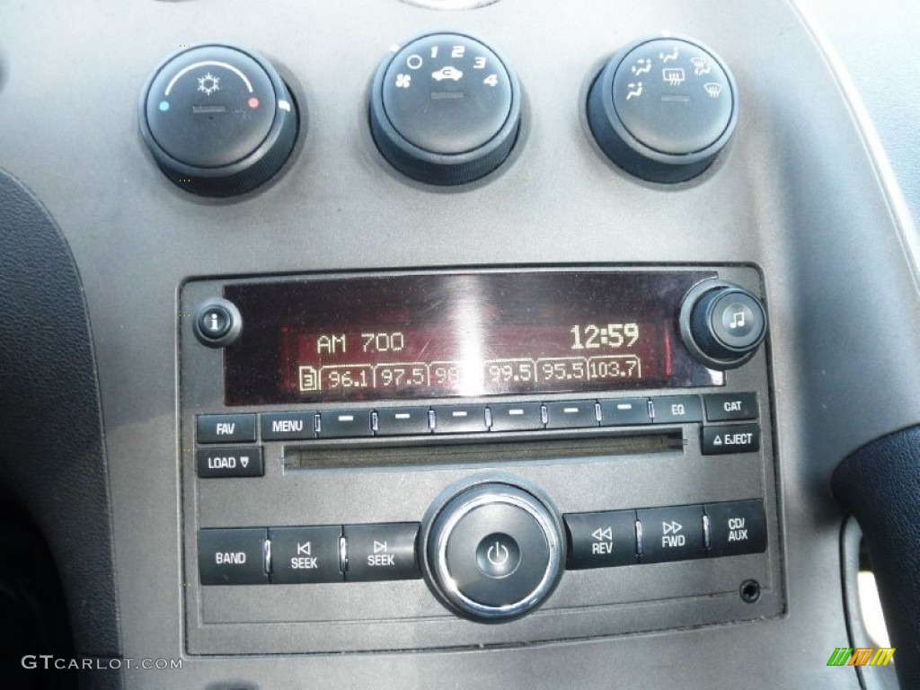 2007 Pontiac Solstice GXP Roadster Controls Photo #78140247