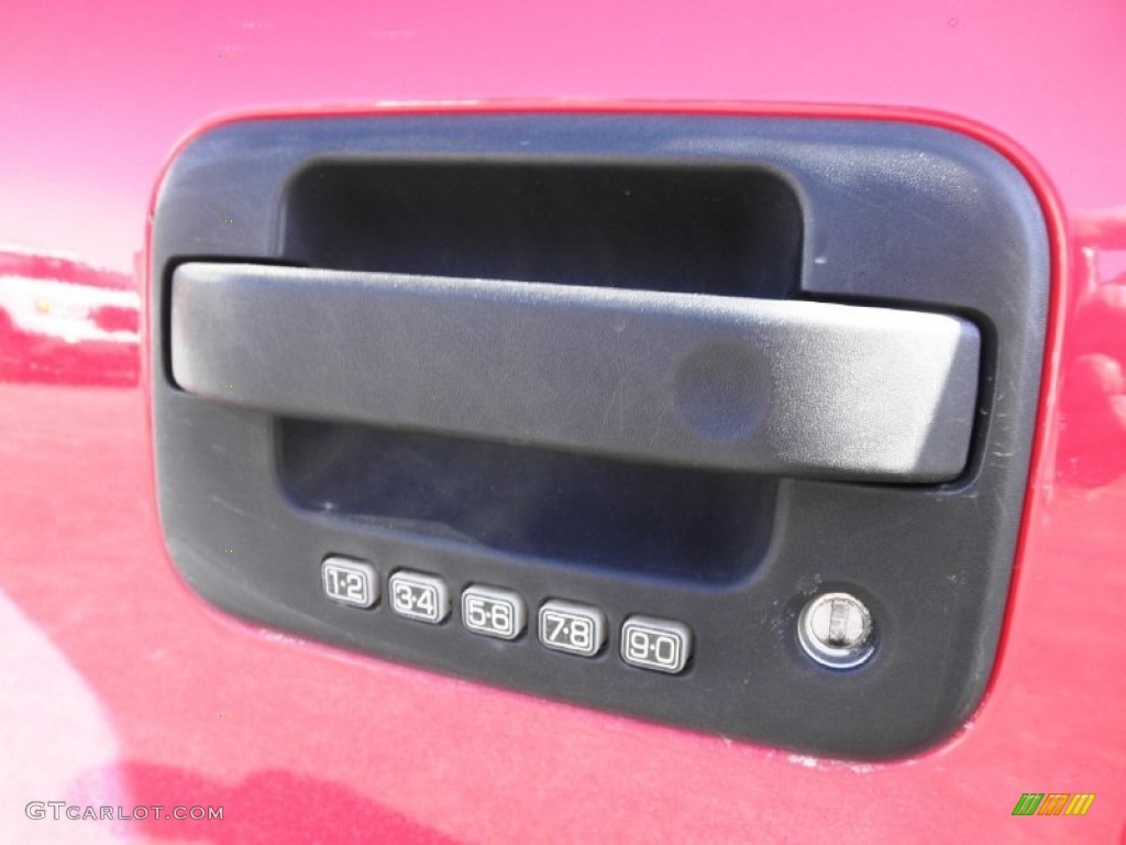 2006 F150 FX4 SuperCab 4x4 - Bright Red / Black/Medium Flint photo #6