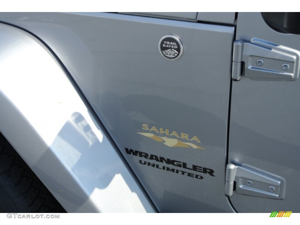 2013 Wrangler Unlimited Sahara 4x4 - Billet Silver Metallic / Black photo #7