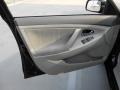 Black - Camry LE Photo No. 30