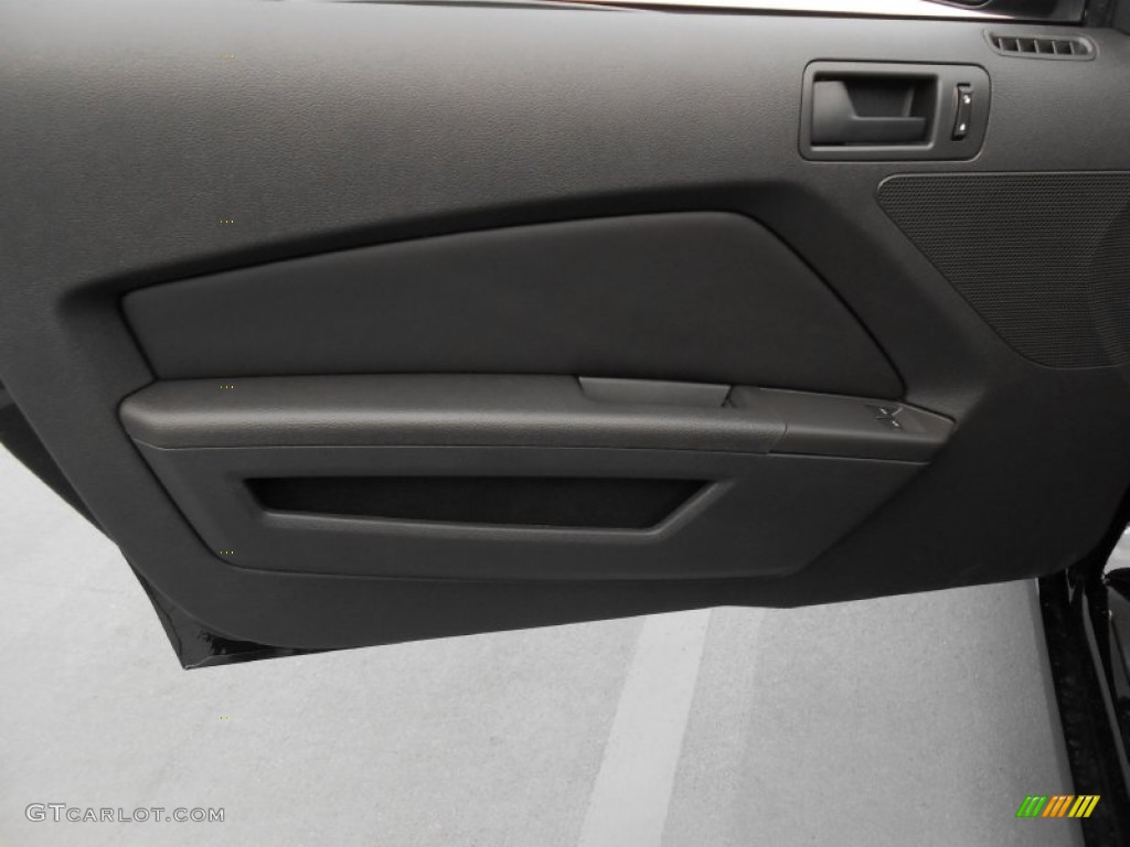 2014 Ford Mustang V6 Coupe Charcoal Black Door Panel Photo #78145797