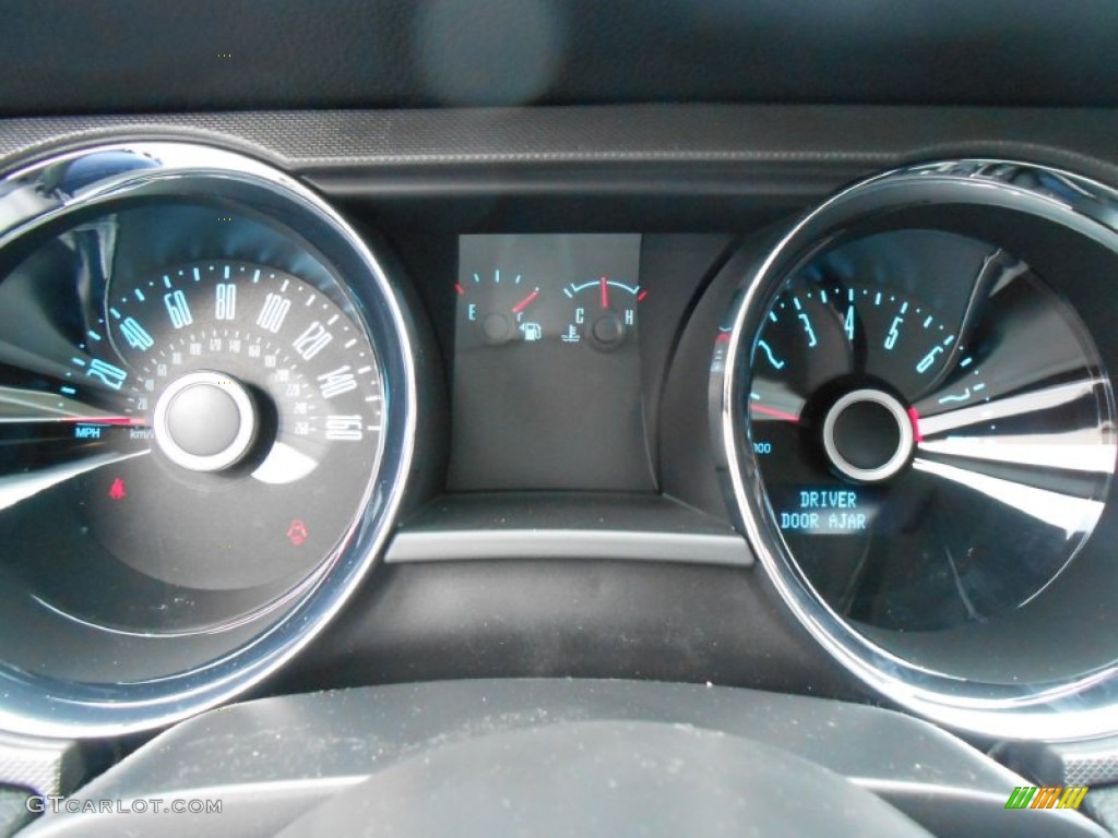 2014 Ford Mustang V6 Coupe Gauges Photo #78145998