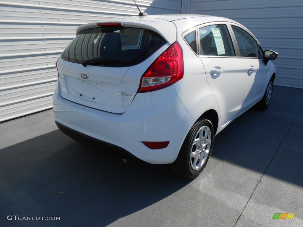 2013 Fiesta S Hatchback - Oxford White / Charcoal Black/Light Stone photo #4