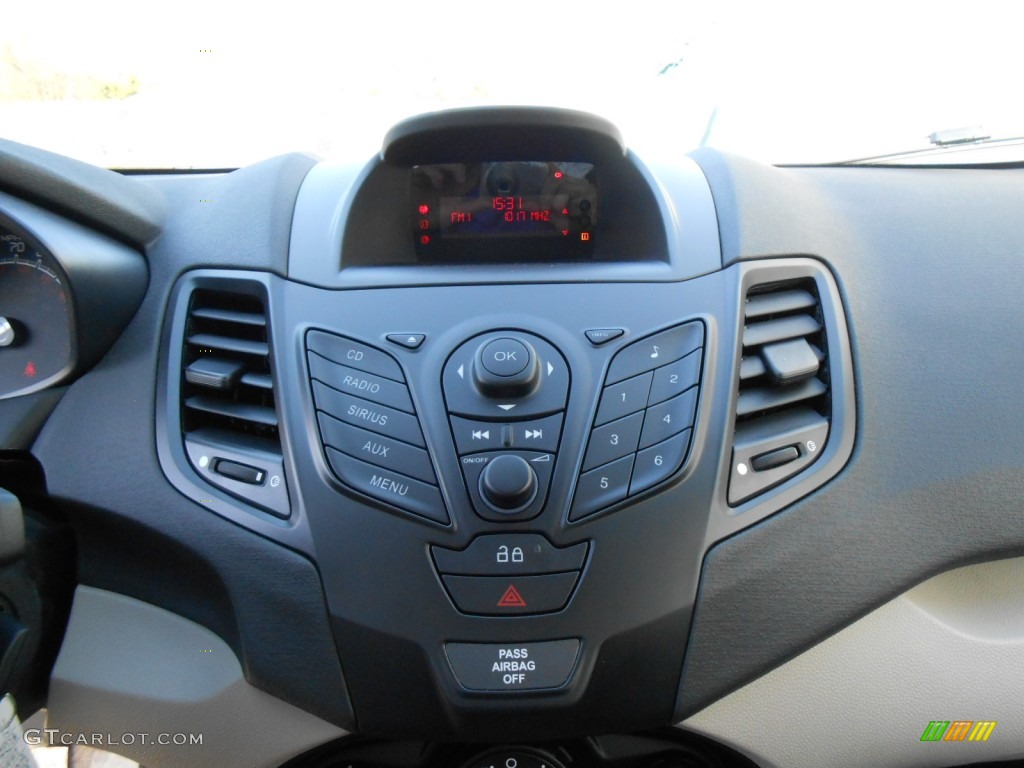 2013 Fiesta S Hatchback - Oxford White / Charcoal Black/Light Stone photo #21