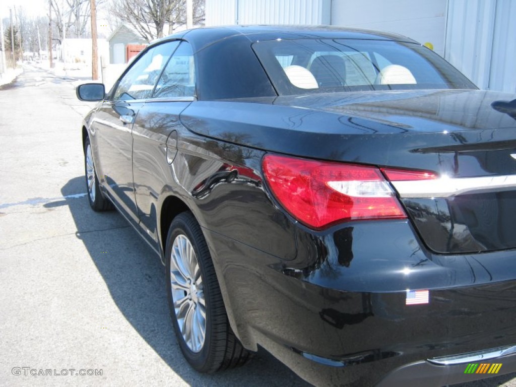 2013 200 Limited Hard Top Convertible - Black / Black/Light Frost Beige photo #4