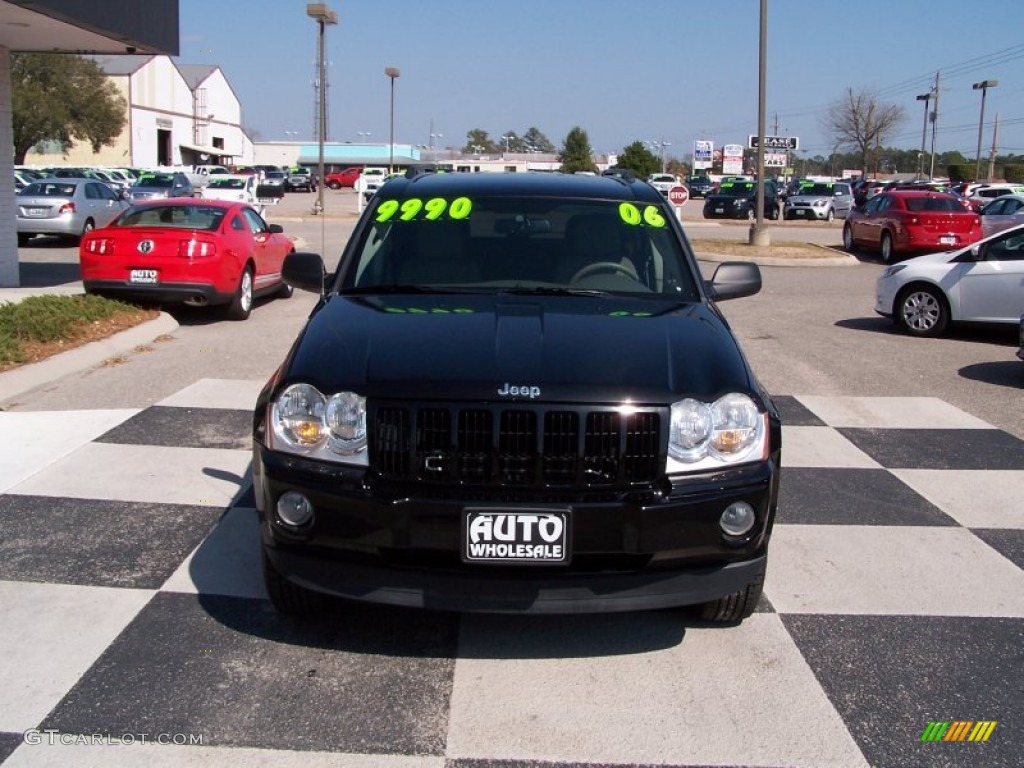 2006 Grand Cherokee Laredo - Black / Medium Slate Gray photo #2