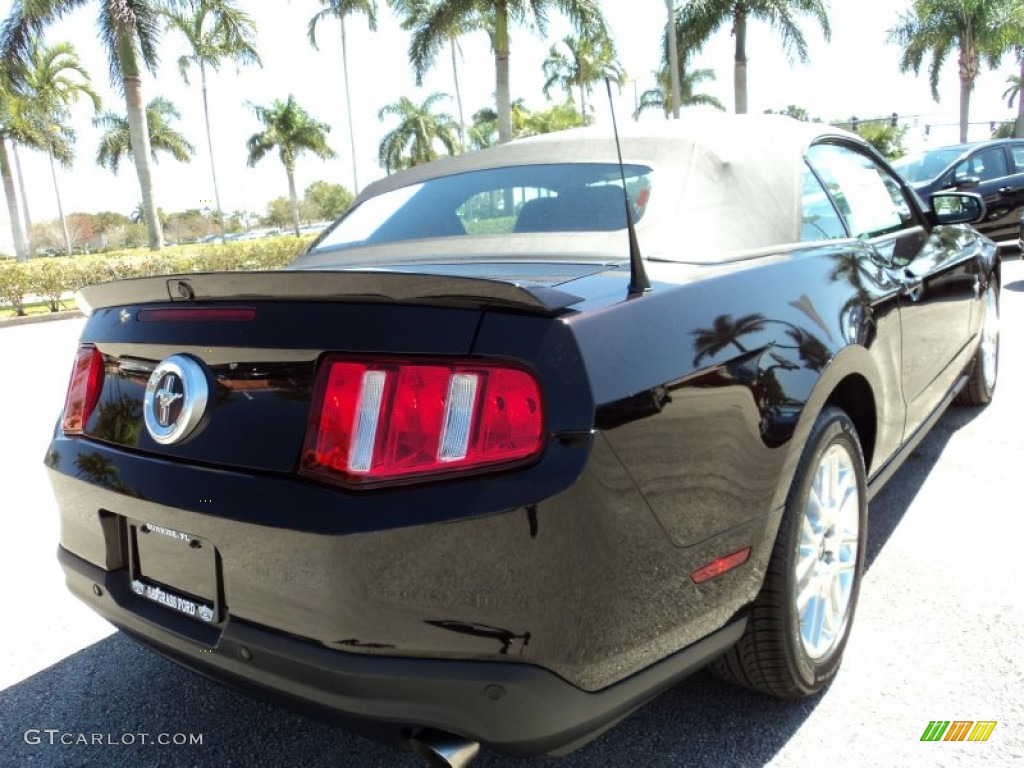 2012 Mustang V6 Premium Convertible - Lava Red Metallic / Charcoal Black photo #6