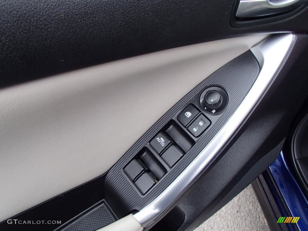 2013 Mazda CX-5 Grand Touring Controls Photo #78149157