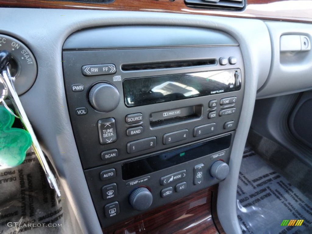 2002 Seville SLS - Sterling Silver / Dark Gray photo #16