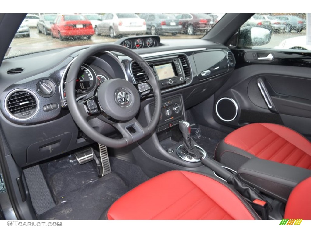 2013 Volkswagen Beetle Turbo Black/Red Dashboard Photo #78153594