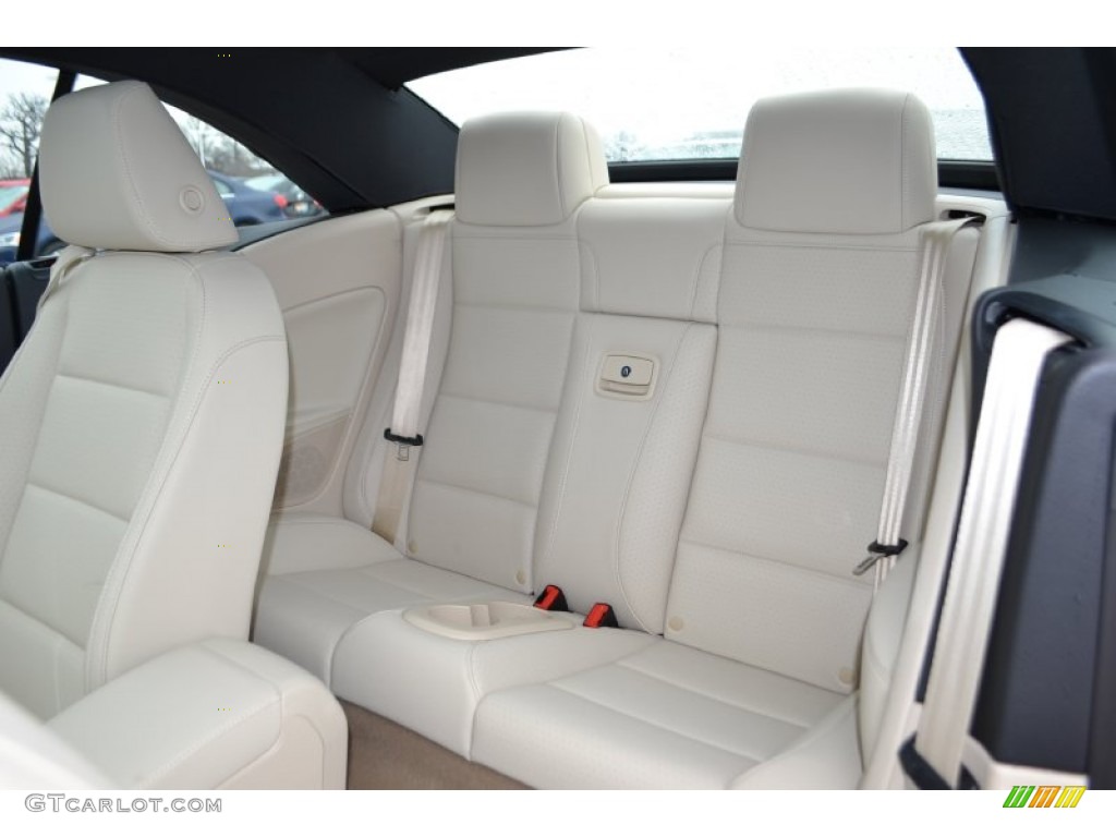 2013 Volkswagen Eos Komfort Rear Seat Photos