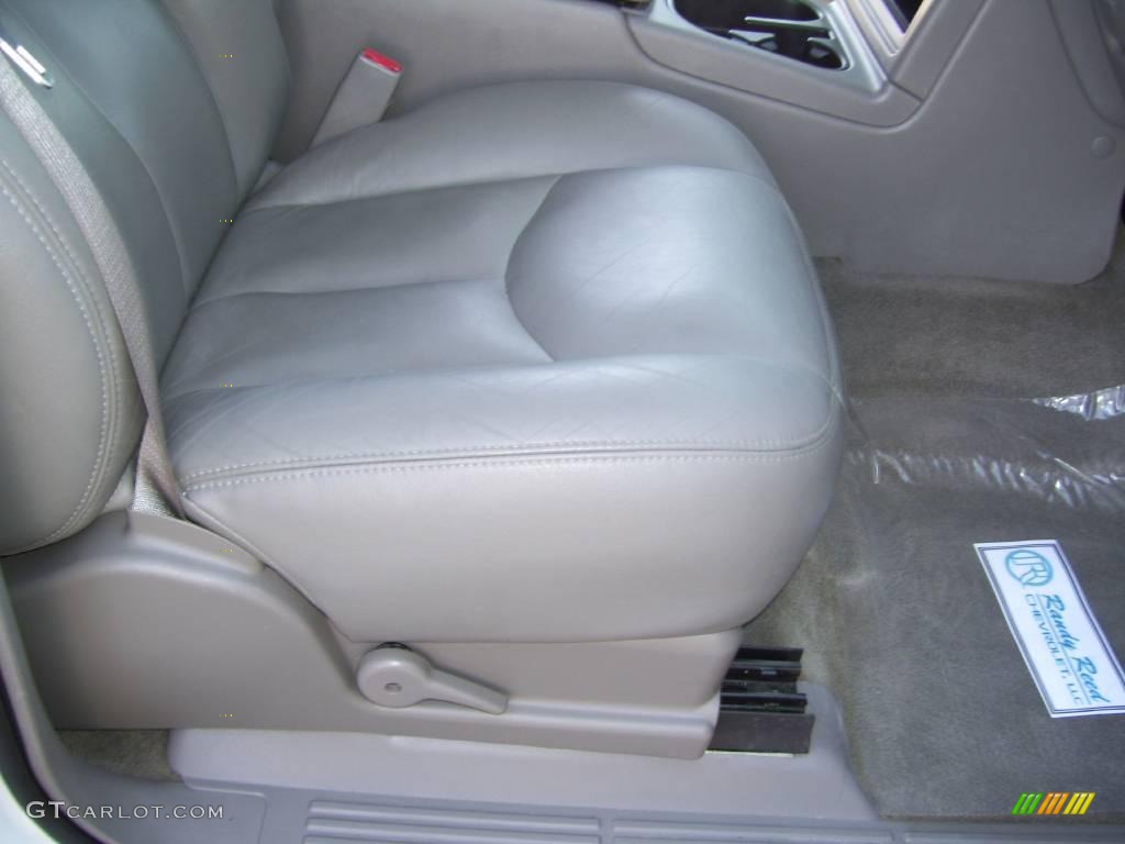 2004 Yukon SLT 4x4 - Summit White / Pewter/Dark Pewter photo #9