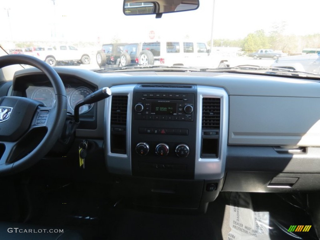 2012 Ram 1500 SLT Quad Cab - Black / Dark Slate Gray/Medium Graystone photo #19