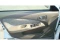 Cloud White - Sentra GXE Photo No. 9