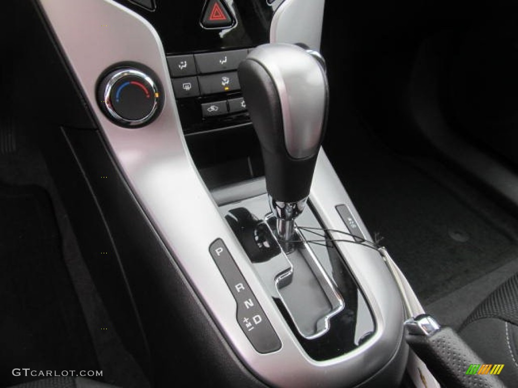 2013 Cruze LT - Summit White / Jet Black photo #17