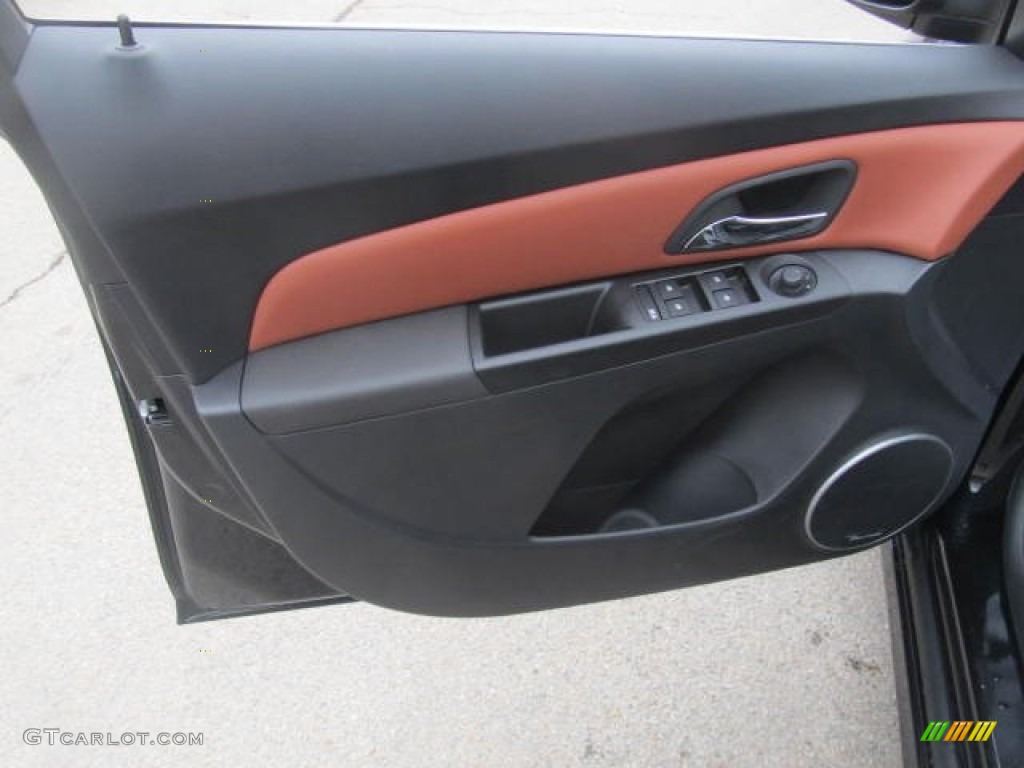 2013 Chevrolet Cruze LTZ/RS Jet Black/Brick Door Panel Photo #78157965