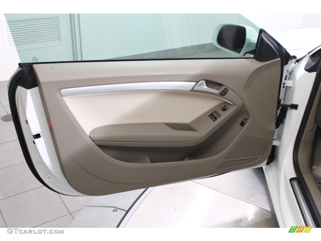 2011 Audi A5 2.0T quattro Coupe Door Panel Photos