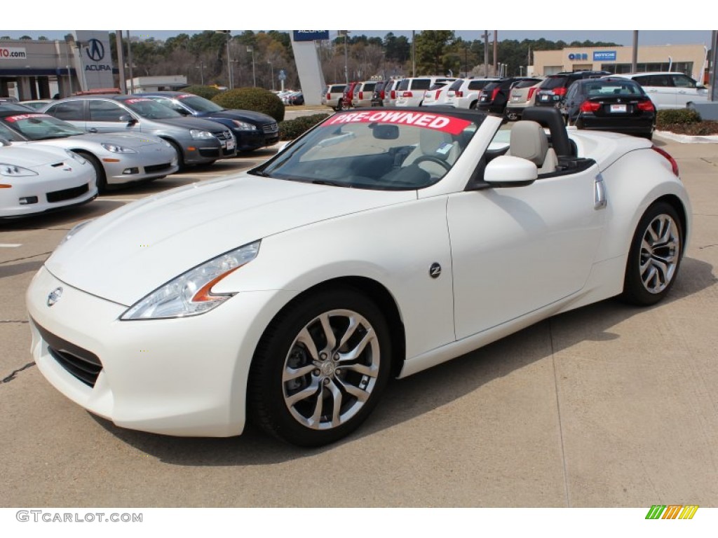2010 370Z Touring Roadster - Pearl White / Gray Leather photo #10