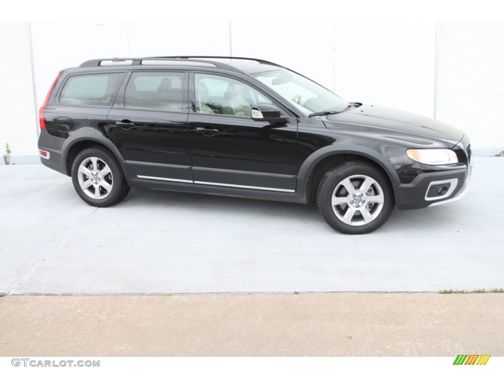 Black Volvo XC70