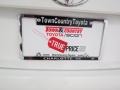 2013 Super White Toyota Camry SE  photo #22