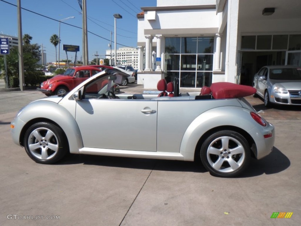 2009 New Beetle 2.5 Blush Edition Convertible - White Gold Metallic / Blush Red Leather photo #2