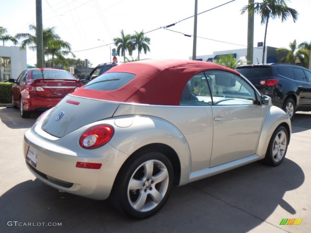 2009 New Beetle 2.5 Blush Edition Convertible - White Gold Metallic / Blush Red Leather photo #5