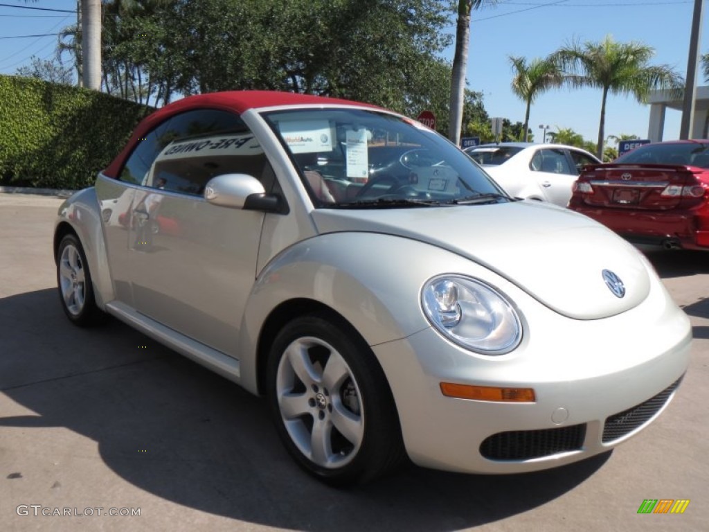 2009 Volkswagen New Beetle 2.5 Blush Edition Convertible Exterior Photos