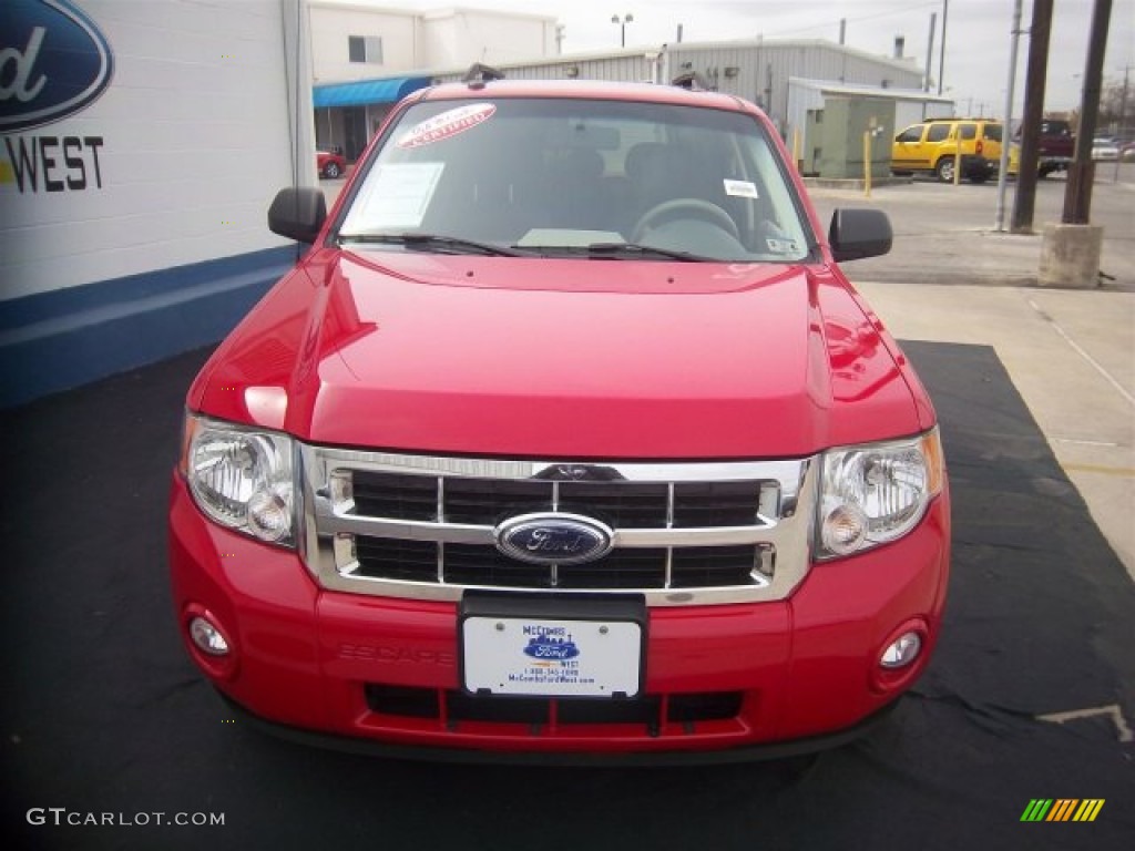 2009 Escape XLT - Torch Red / Stone photo #2