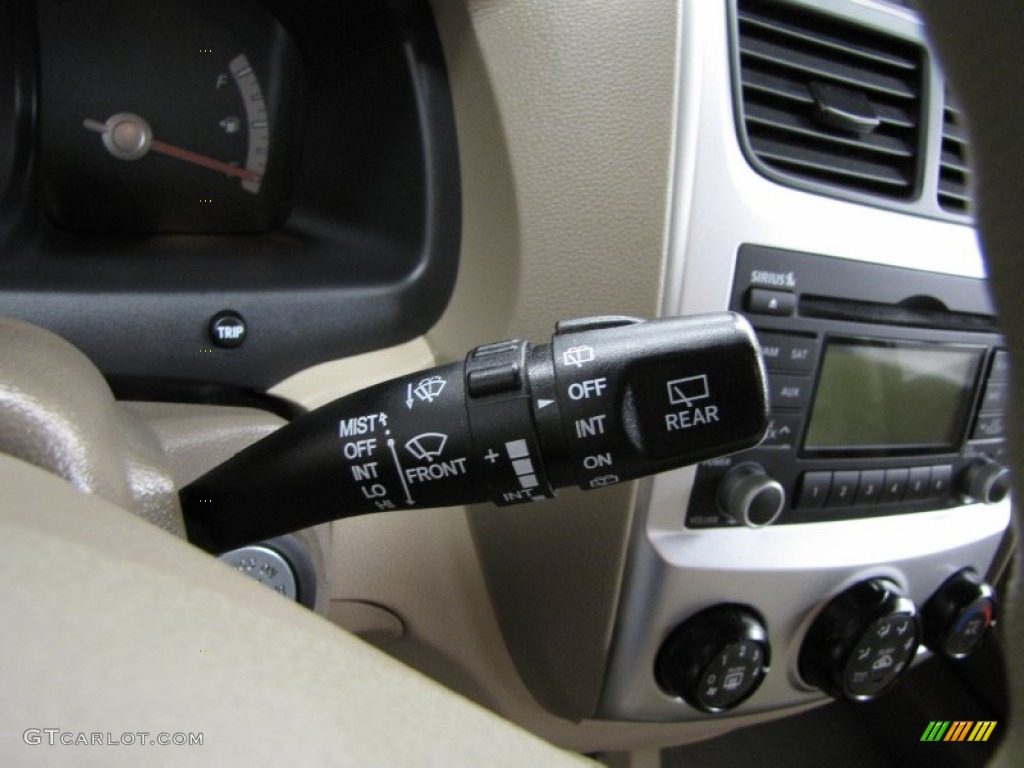 2009 Kia Sportage EX V6 4x4 Controls Photo #78169767