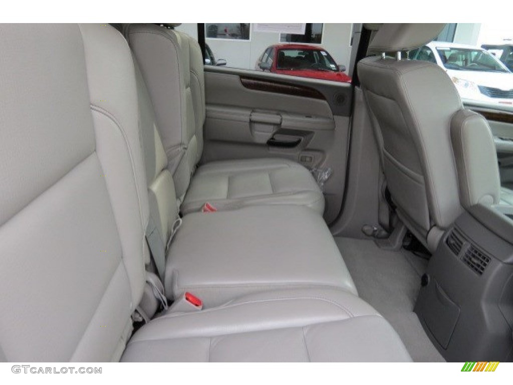 2010 Armada Titanium - Blizzard White / Almond photo #14