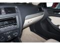 Black Uni - Jetta SE Sedan Photo No. 15