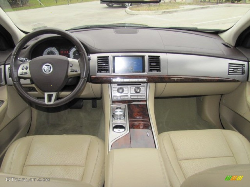 2010 Jaguar XF Premium Sport Sedan Barley Dashboard Photo #78179583
