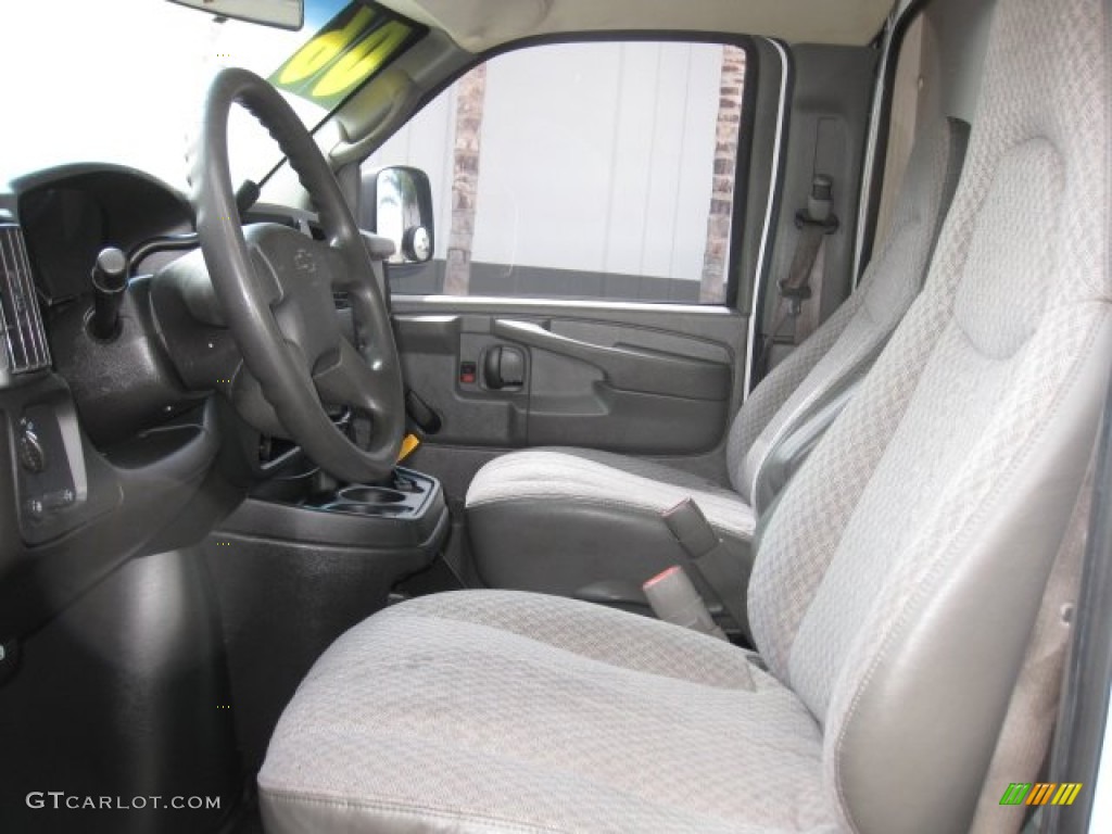 Medium Dark Pewter Interior 2006 Chevrolet Express Cutaway 3500 Commercial Moving Van Photo #78181686