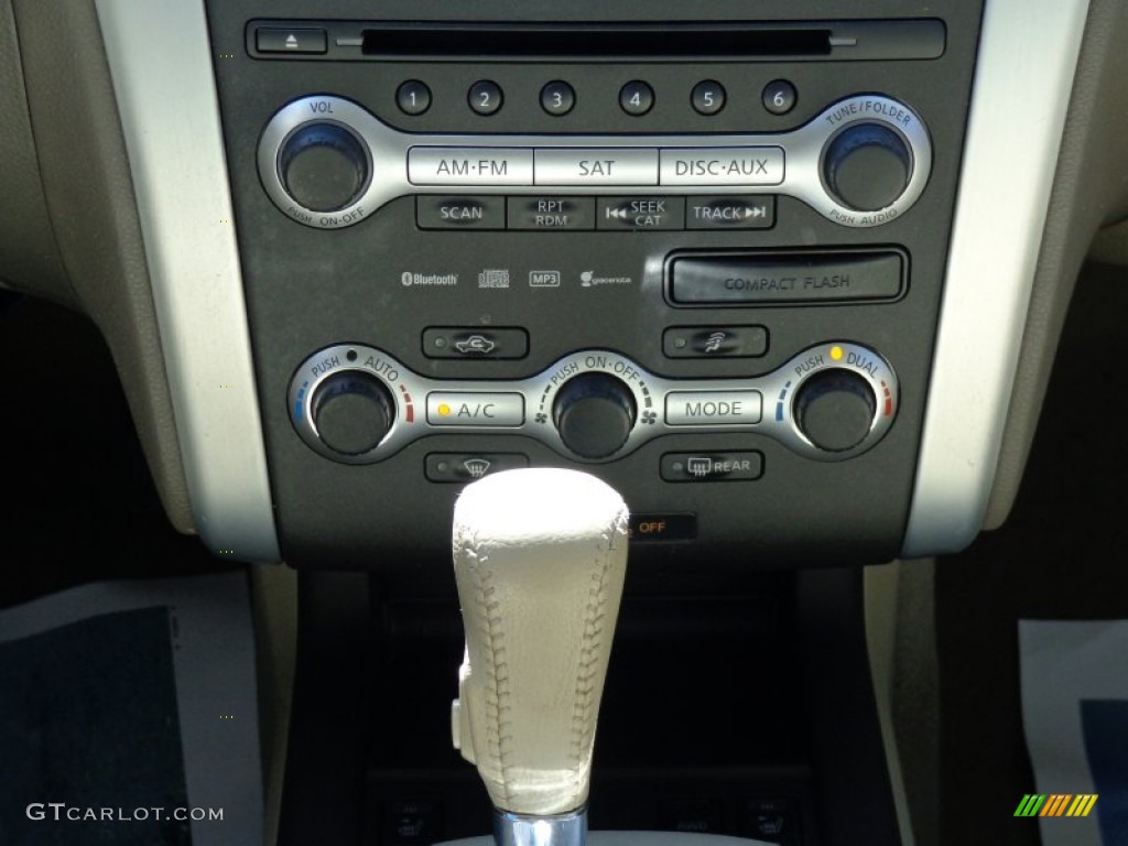 2010 Nissan Murano SL AWD Controls Photo #78182402