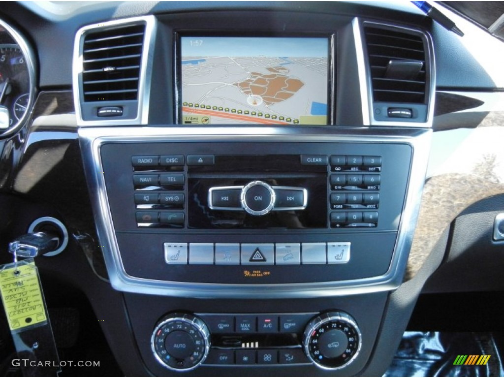 2012 Mercedes-Benz ML 350 4Matic Controls Photo #78182968