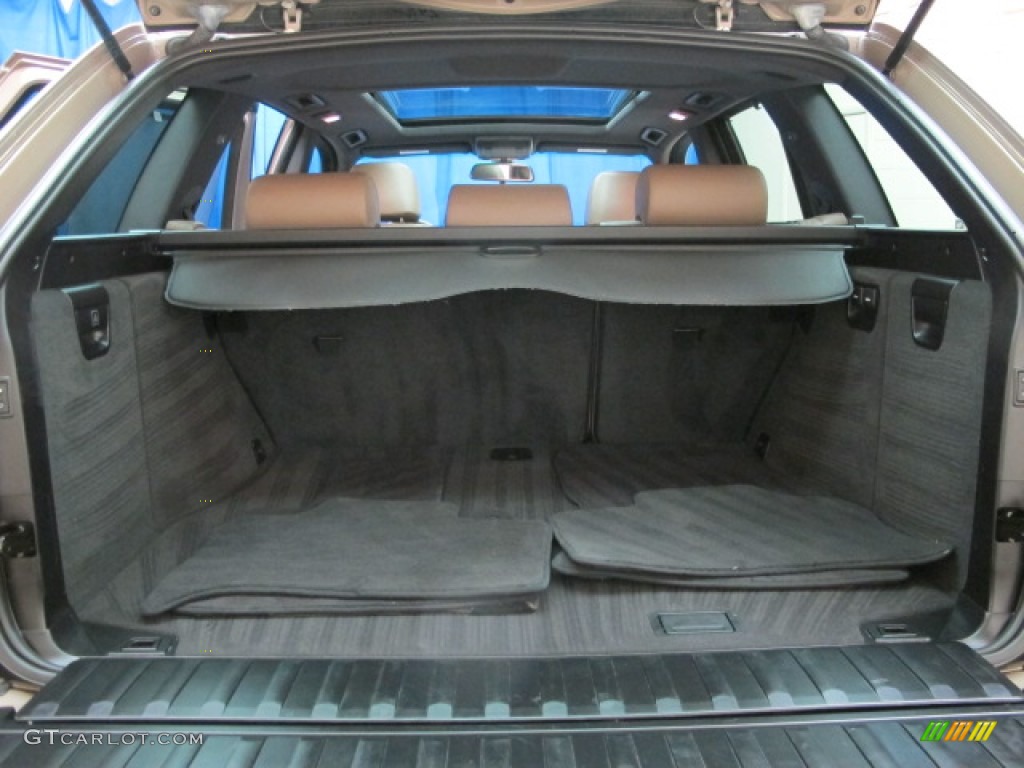 2005 BMW X5 4.4i Trunk Photo #78183242
