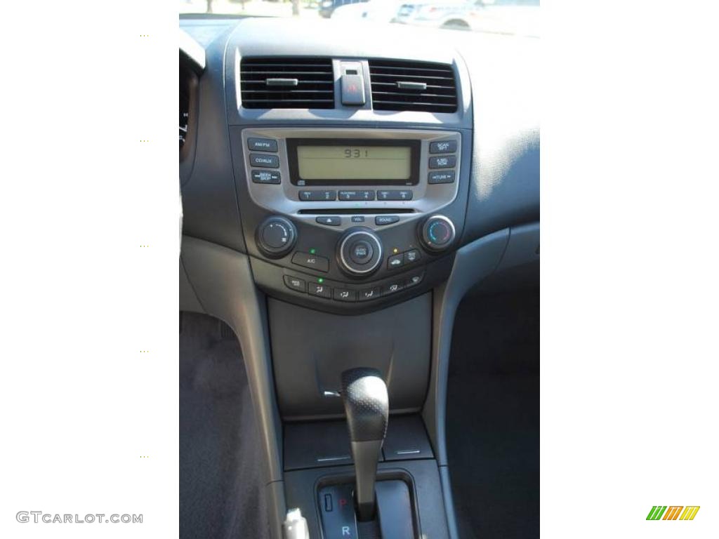 2007 Accord LX Sedan - Alabaster Silver Metallic / Gray photo #31