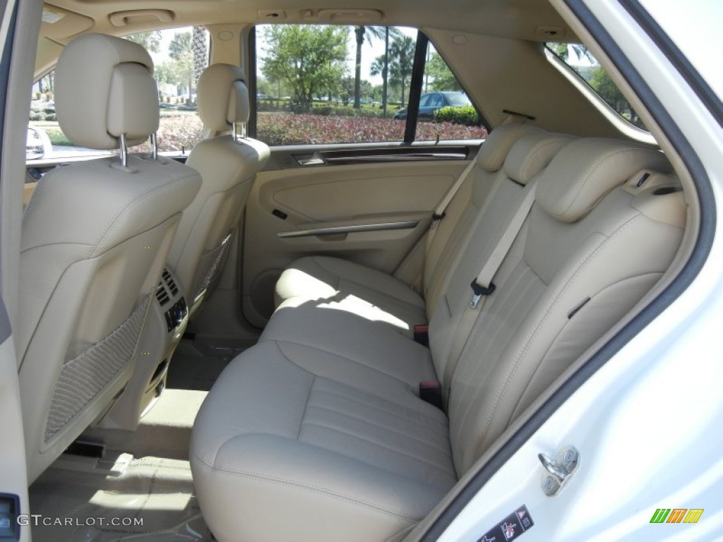 2008 Mercedes-Benz ML 550 4Matic Rear Seat Photo #78185390