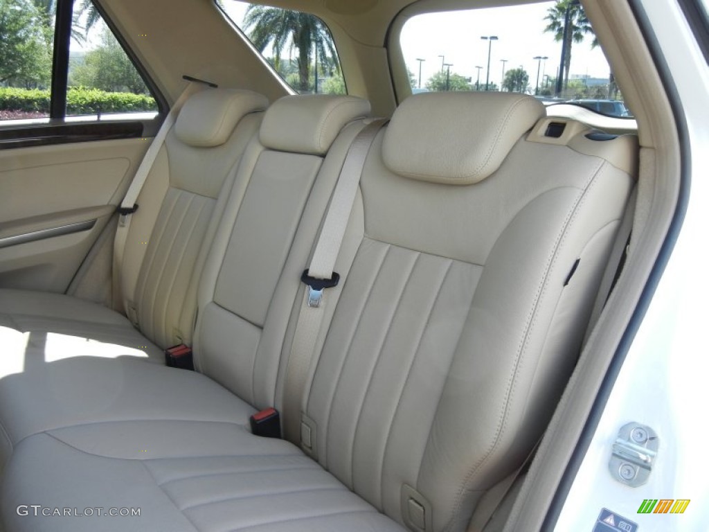 2008 Mercedes-Benz ML 550 4Matic Rear Seat Photo #78185411