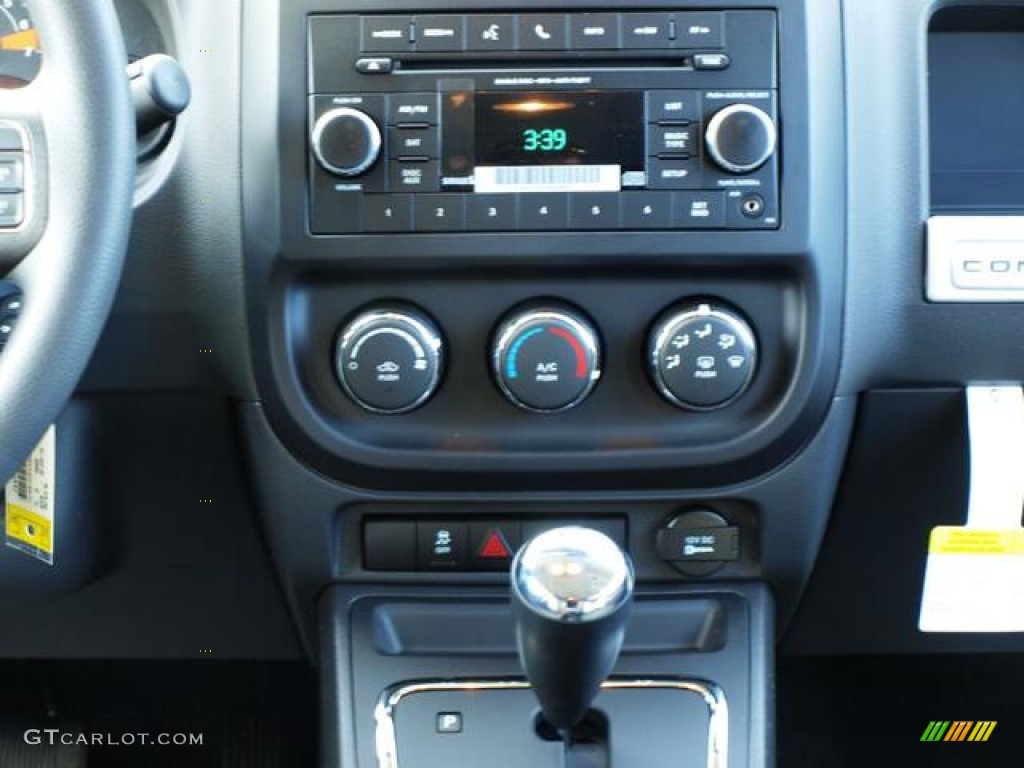 2014 Jeep Compass Sport Controls Photo #78188388