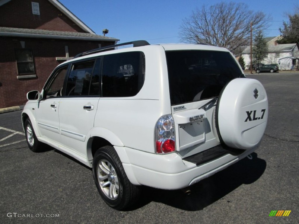 2006 XL7 7 Passenger AWD - White Pearl / Beige photo #4