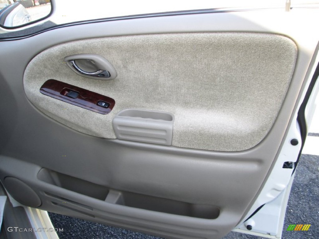 2006 XL7 7 Passenger AWD - White Pearl / Beige photo #29